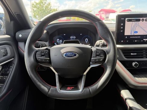 Used 2025 Ford Explorer ST AWD/4WD image 9