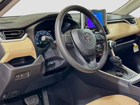 New 2025 Toyota RAV4 LE image 7