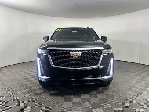 Used 2023 Cadillac Escalade Premium Luxury image 2