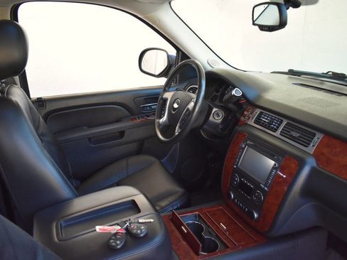 Used 2012 Chevrolet Tahoe LTZ image 23