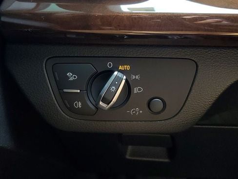 Used 2020 Audi Q5 2.0T Premium AWD/4WD image 34