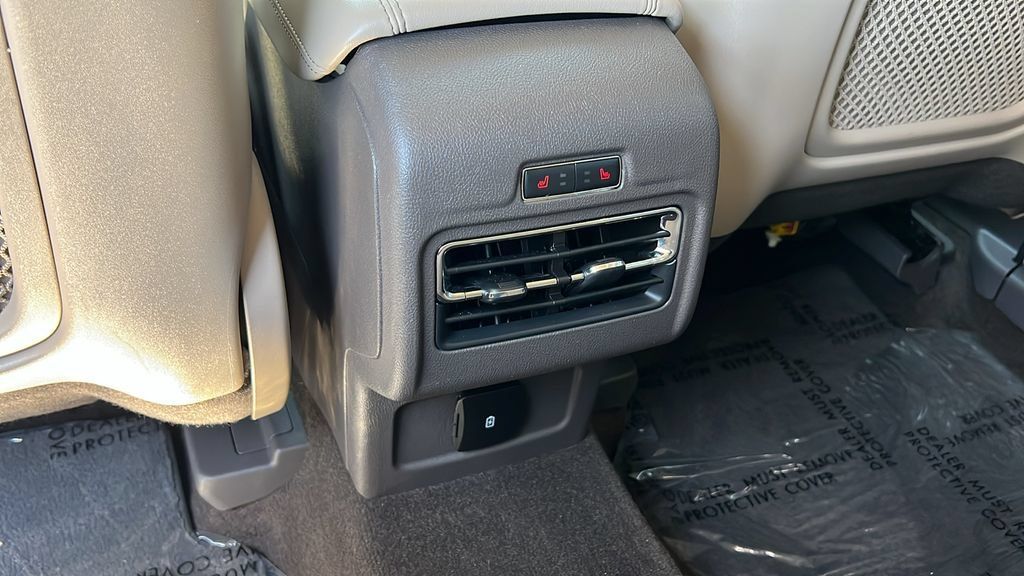 Certified 2022 Lincoln Corsair FWD w/ Premium Package image 8