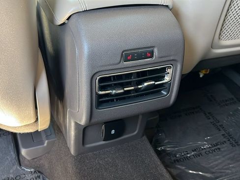 Certified 2022 Lincoln Corsair FWD w/ Premium Package image 8