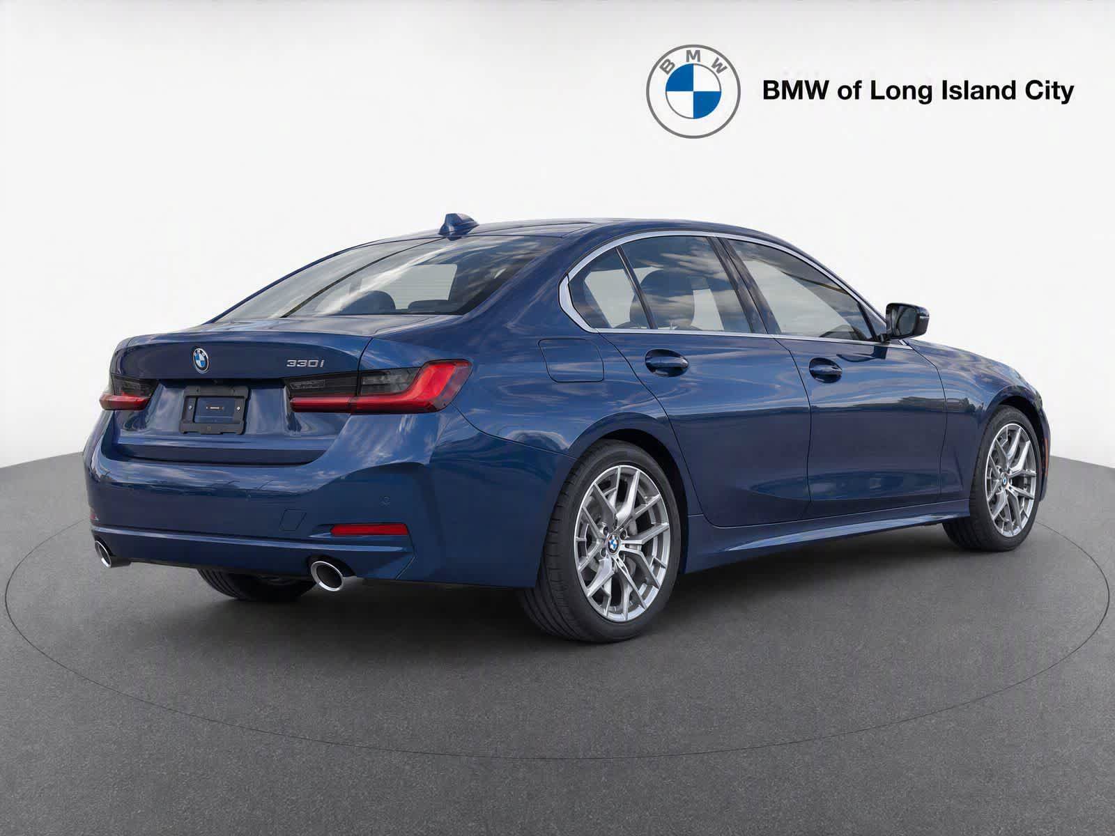 New 2026 BMW 330i xDrive Sedan w/ Premium Package AWD/4WD image 7