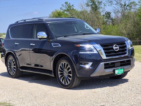 Used 2023 Nissan Armada Platinum w/ Captain's Chairs Package RWD image 1