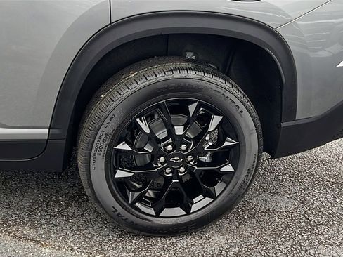 New 2026 Chevrolet Traverse LT image 9