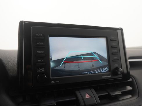 Used 2022 Toyota RAV4 LE image 27