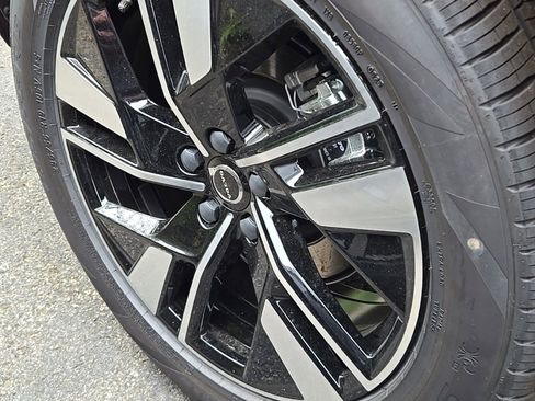 New 2026 Volvo XC60 B5 Core w/ Climate Package image 6