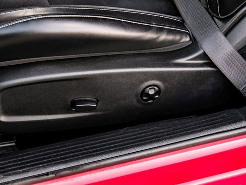 Used 2015 Dodge Challenger SRT w/ Technology Group image 35