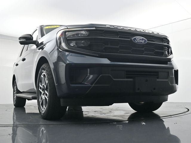Used 2025 Ford Expedition Active AWD/4WD image 36