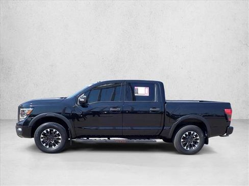 Used 2020 Nissan Titan PRO-4X w/ Pro-4x Convenience Package AWD/4WD image 2