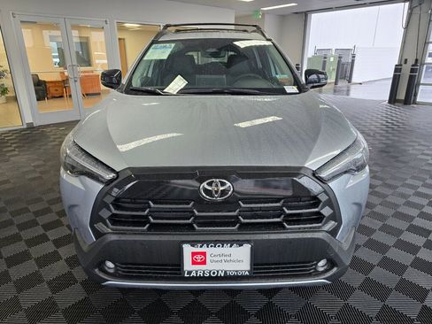 Certified 2026 Toyota Corolla Cross XLE image 8