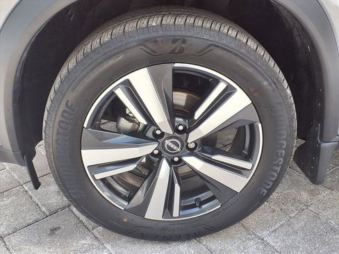 Certified 2023 Nissan Rogue SL image 10