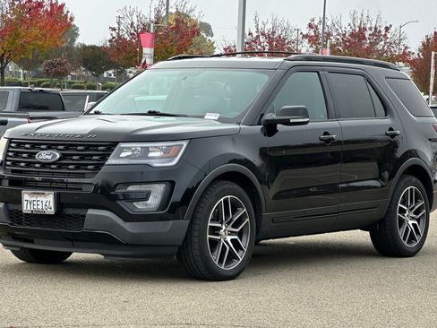 Used 2017 Ford Explorer Sport image 8