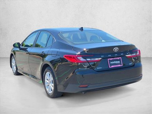 Certified 2025 Toyota Camry LE w/ Convenience Package FWD image 8