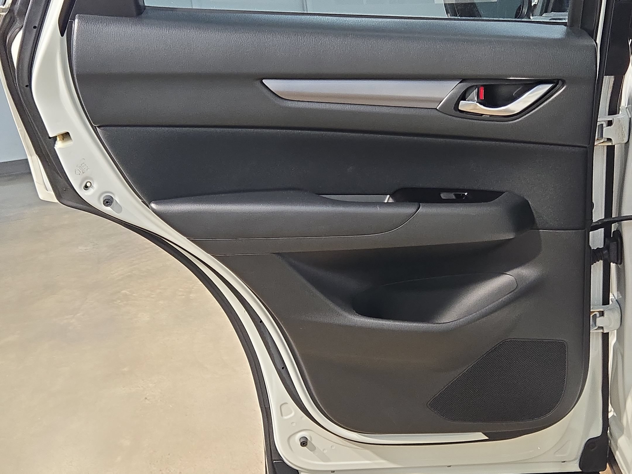 Used 2017 MAZDA CX-5 Sport FWD image 32