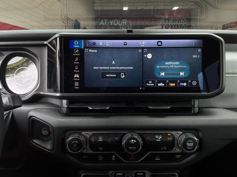 Used 2025 Jeep Wrangler Unlimited Sport AWD/4WD image 22