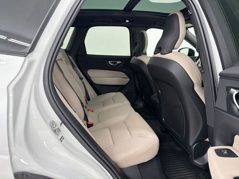 Used 2026 Volvo XC60 B5 Core image 24