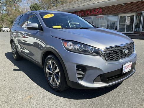 Used 2020 Kia Sorento AWD V6 image 3
