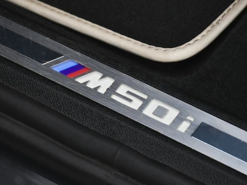 Used 2023 BMW X6 M50i w/ Executive Package image 11