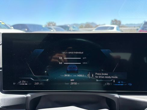 Used 2023 BMW 330e w/ M Sport Package RWD image 15