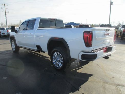 Used 2023 GMC Sierra 3500 Denali w/ Denali Ultimate Package image 9