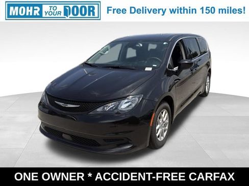 Used 2023 Chrysler Voyager LX FWD image 1