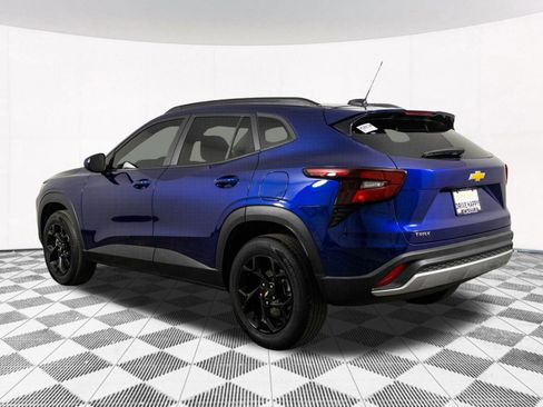 Used 2024 Chevrolet Trax LT w/ Driver Confidence Package image 13