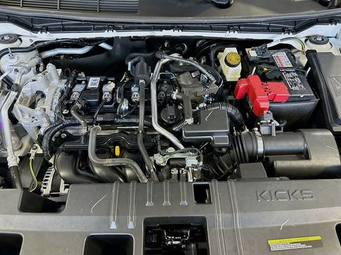 Used 2025 Nissan Kicks SV AWD/4WD image 25
