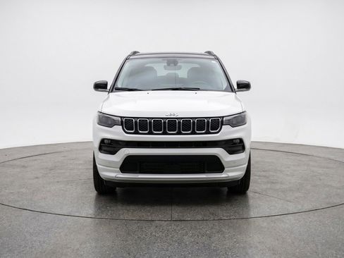 Used 2025 Jeep Compass Limited image 2