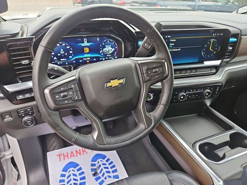 Used 2024 Chevrolet Silverado 2500 High Country w/ Technology Package AWD/4WD image 13