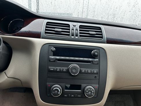 Used 2008 Buick Lucerne CXS FWD image 15