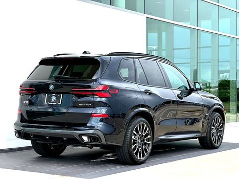 New 2026 BMW X5 xDrive40i w/ M Sport Package AWD/4WD image 4