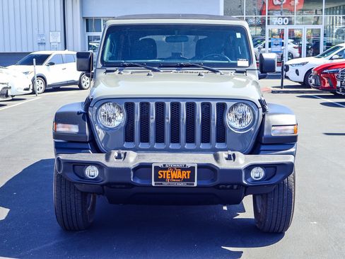 Used 2021 Jeep Wrangler Unlimited Sport AWD/4WD image 16