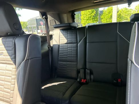 Used 2024 Cadillac Escalade V w/ LPO, ONYX Package AWD/4WD image 17