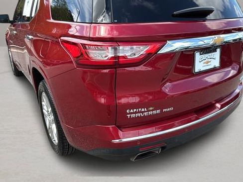 Used 2021 Chevrolet Traverse High Country AWD/4WD image 36