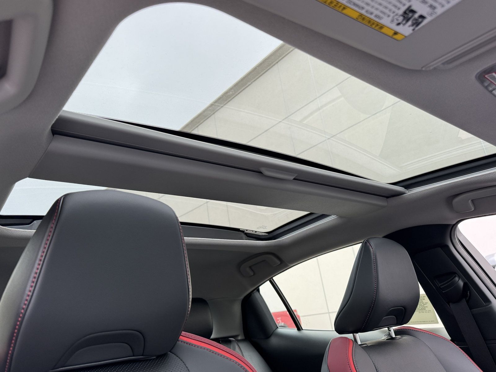 New 2027 Toyota Prius Plug-In Hybrid FWD image 3