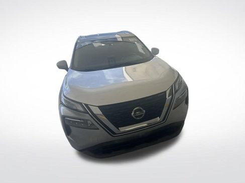 Used 2021 Nissan Rogue SV w/ Premium Package FWD image 3