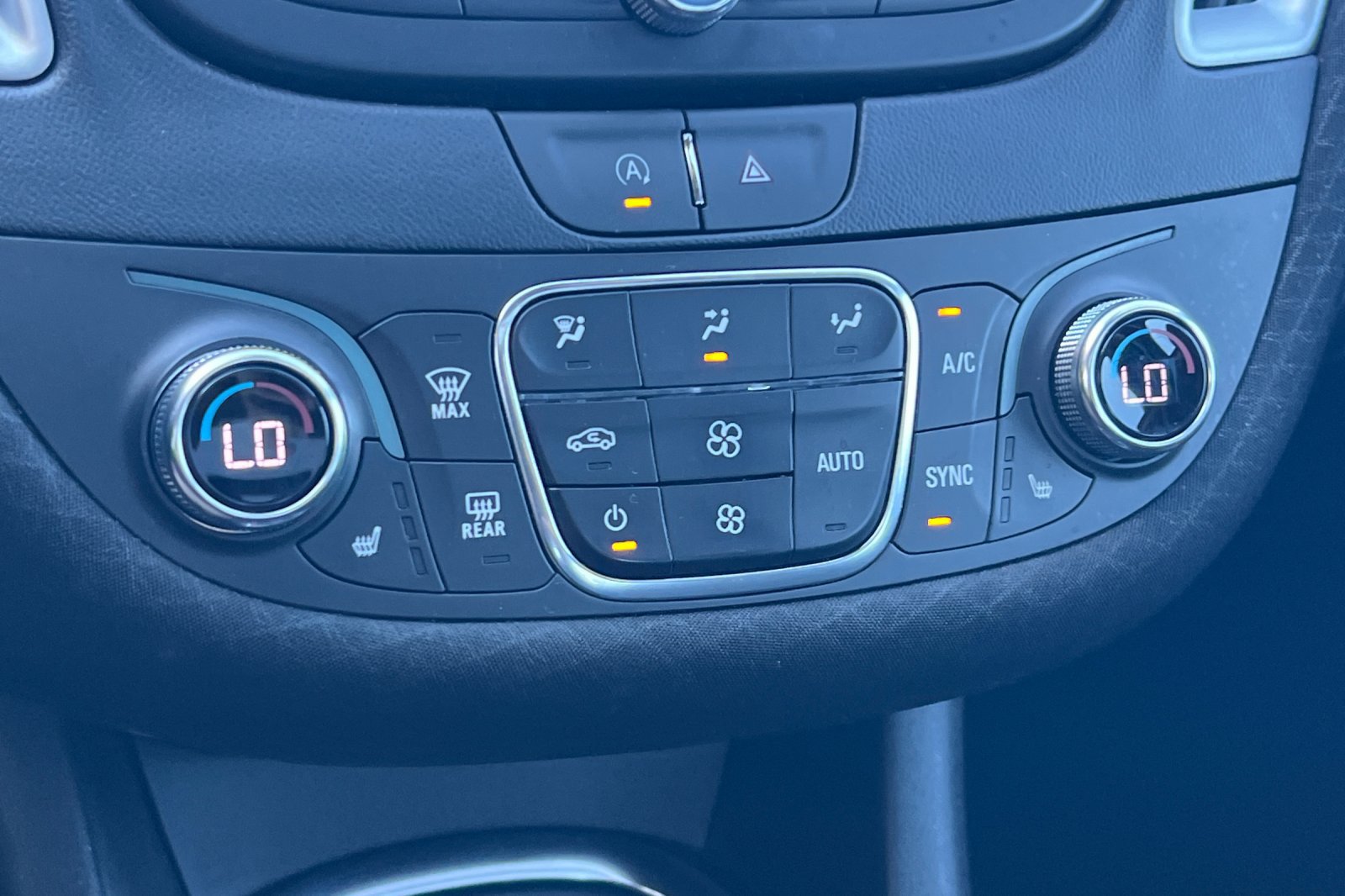 Used 2024 Chevrolet Malibu LT FWD image 20