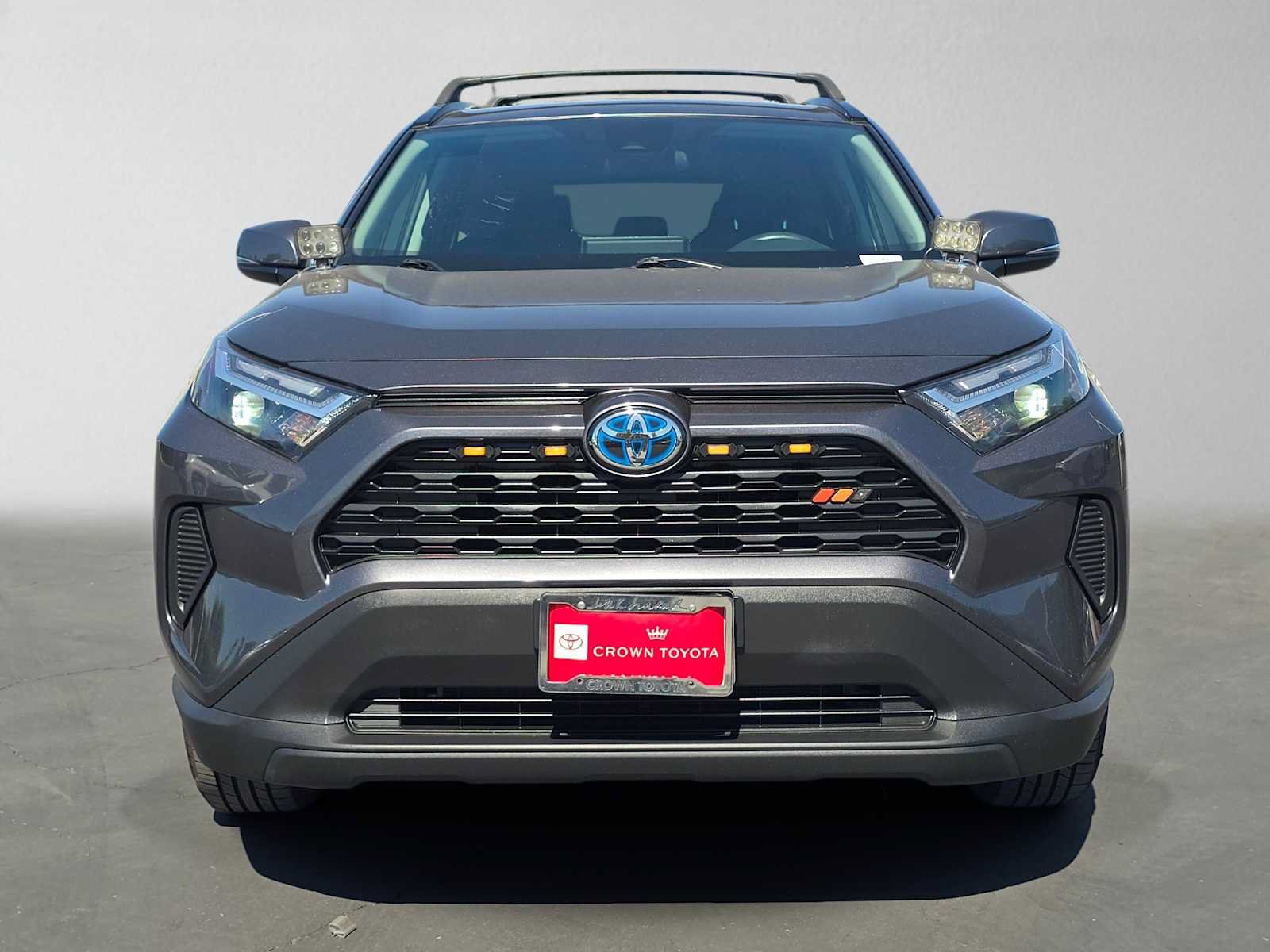 Used 2024 Toyota RAV4 LE AWD/4WD image 8