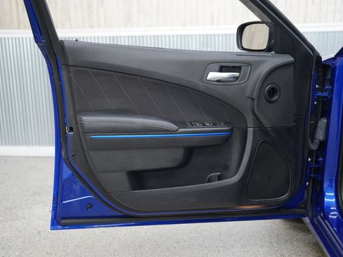 Used 2020 Dodge Charger SXT w/ Blacktop Package image 23