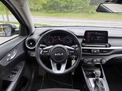 Certified 2024 Kia Forte LXS FWD image 14