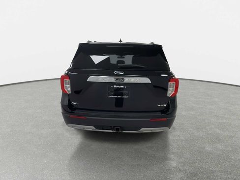 Used 2022 Ford Explorer XLT w/ Equipment Group 202A AWD/4WD image 7