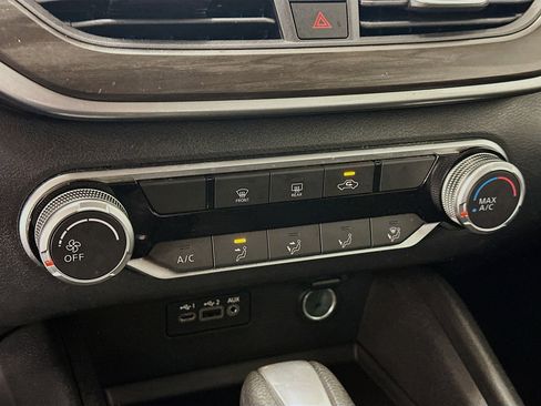 Used 2025 Nissan Altima 2.5 SV image 23