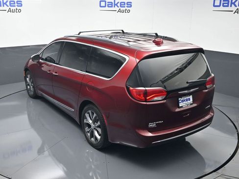 Used 2018 Chrysler Pacifica Limited image 51