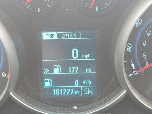 Used 2013 Chevrolet Cruze LS image 36