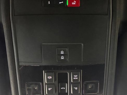 Used 2021 Volkswagen Atlas Cross Sport SE AWD/4WD image 24