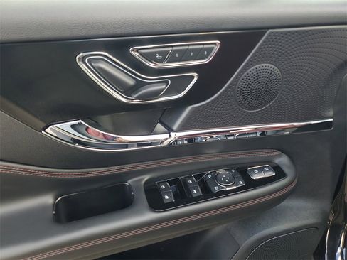 Certified 2024 Lincoln Corsair Reserve w/ Equipment Group 201A image 19