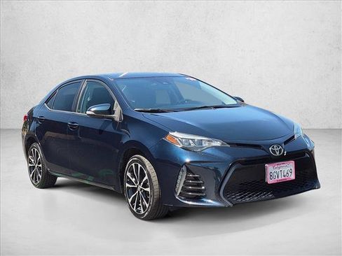 Certified 2019 Toyota Corolla SE FWD image 3
