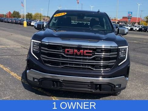 Used 2024 GMC Sierra 1500 SLT image 3